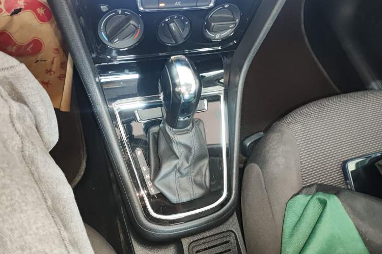 Used Volkswagen Bora 2019 Facelift Bora·Legend 1.5L Automatic Fashion Edition China VI Standard Gear Lever