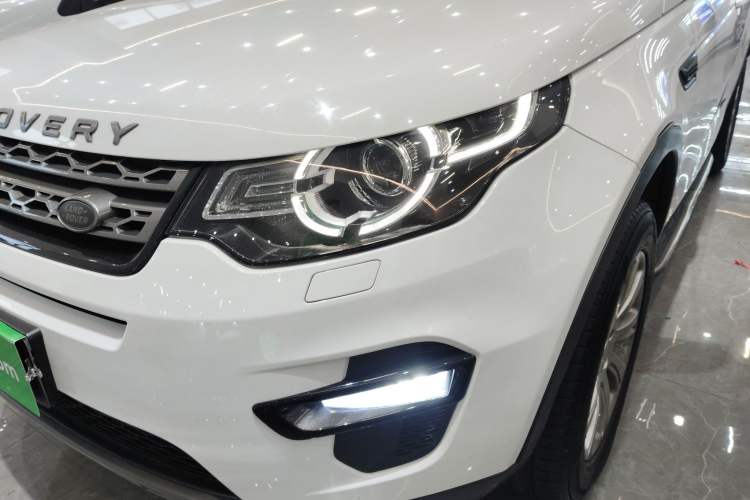 Used Land Rover Discovery Sport 2017 2.0T SE
