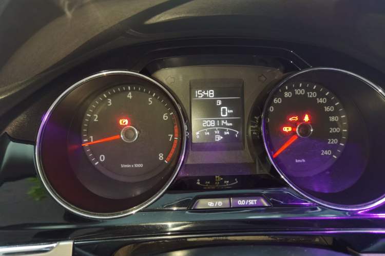 Used Volkswagen Bora 2013 1.6L Manual Comfort Model Odometer Close Up