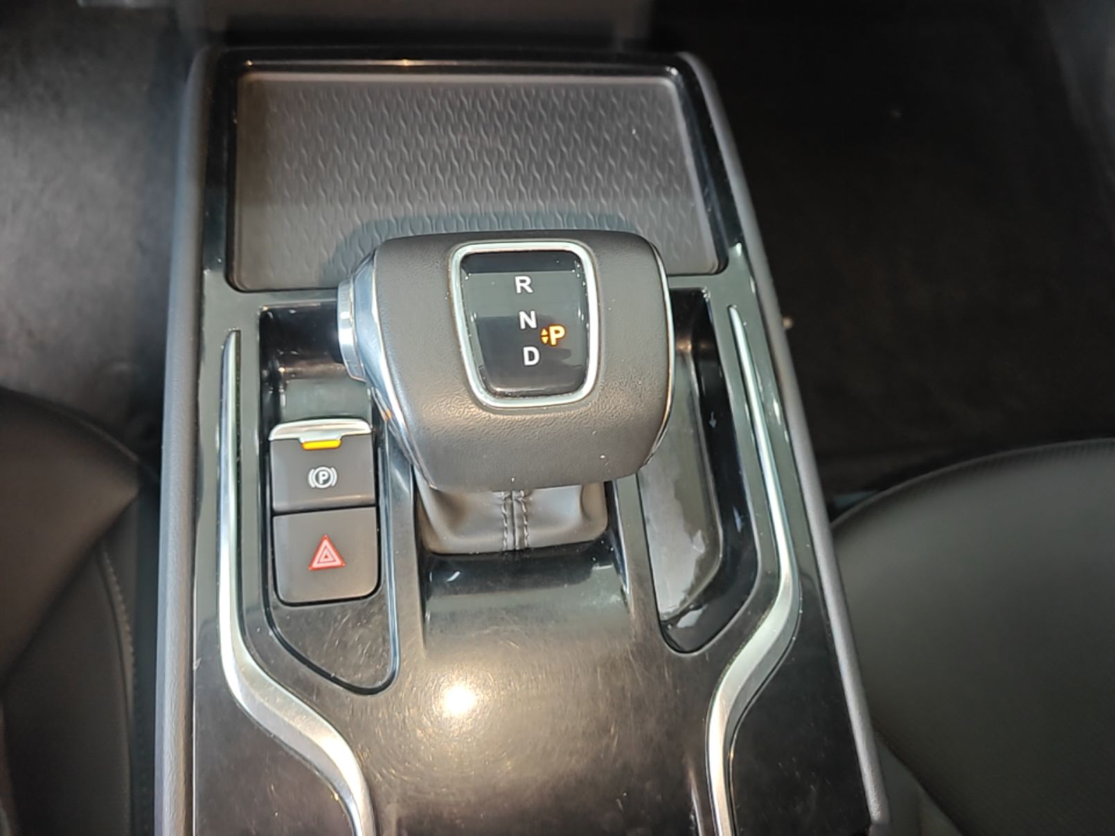 Hongqi E-QM5 2023 620km PLUS — снимка 16