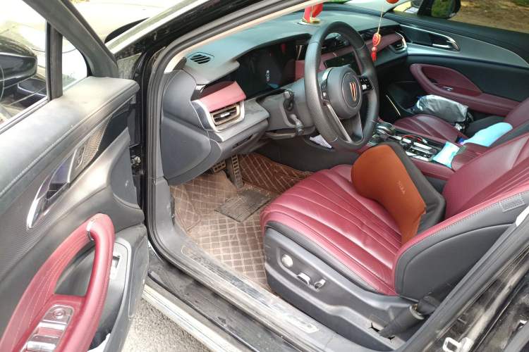 Used Hongqi H5 2023 2.0T Automatic Smart Connect Flagship Edition Driver Seat