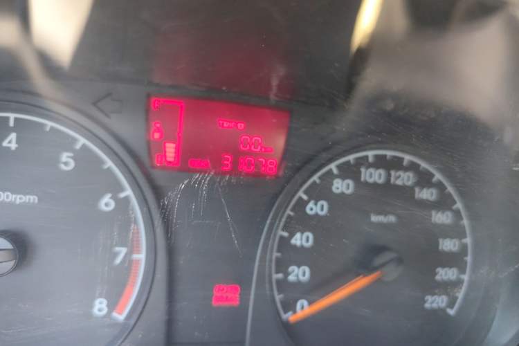 Used Hyundai Verna (older generation) 2010 Sedan 1.4L Manual Comfort GS