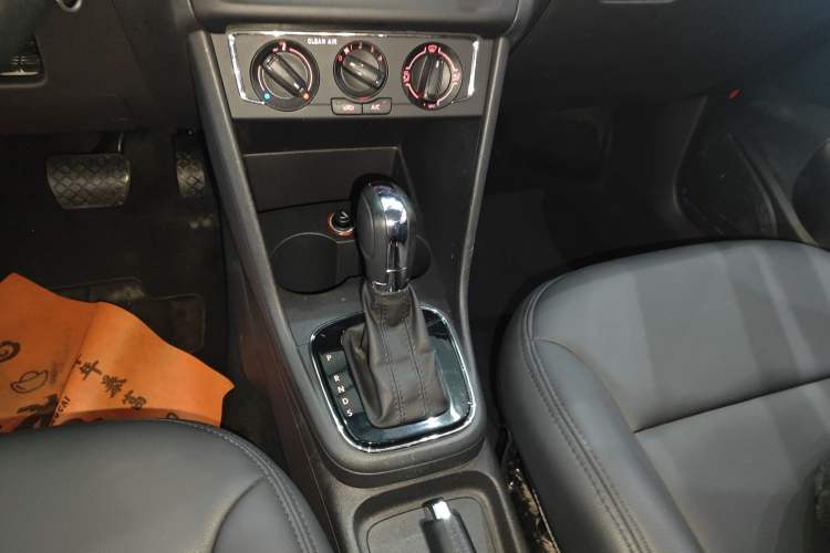 Used Volkswagen Polo 2016 1.6L Automatic Comfort Model