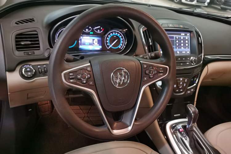 Used Buick Regal 2015 2.0L Elite Fashion Edition
