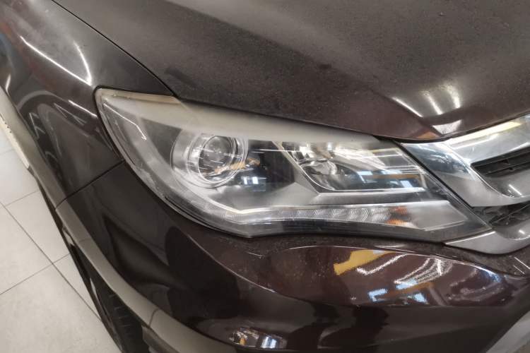 Used BYD S7 2015 2.0T Upgraded Automatic Luxury Version Exterior 3