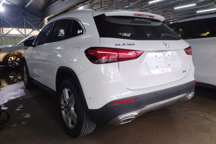 Used Mercedes-Benz GLA 2020 GLA 180 Exterior 2