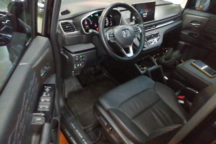 Used Honda Elysion 2022 2.0L eHEV Luxury First Edition
