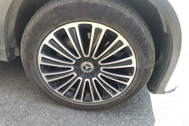 Used Mercedes-Benz GLC 2019 GLC 260 L 4MATIC Dynamic Model