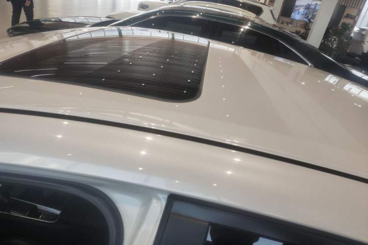 Used Nissan Sylphy 2023 Revised 1.6L CVT Enjoyment Edition Roof