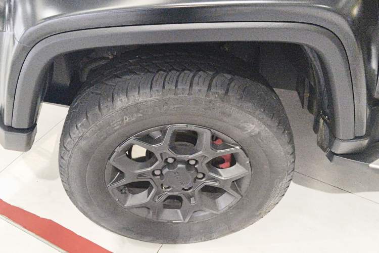 Used BAIC Off-Road BJ40 2024 2.0D Blade Hero Glory Edition Left Front Wheel Hub