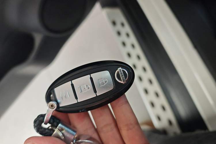 Used Nissan X-Trail 2015 2.0L CVT Comfort MAX Edition 2WD
