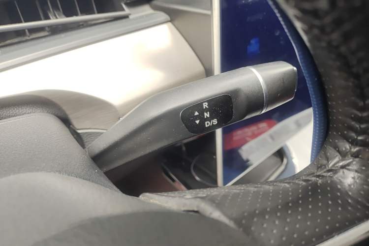 Used NETA V 2021 Standard Range Entertainment Edition
