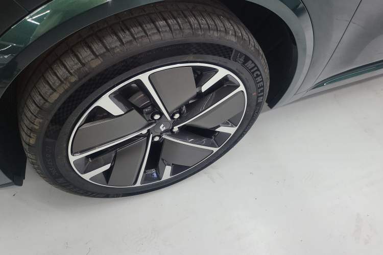 Used Li Auto L9 2025 Ultra Smart Refreshed Edition Left Front Wheel Hub