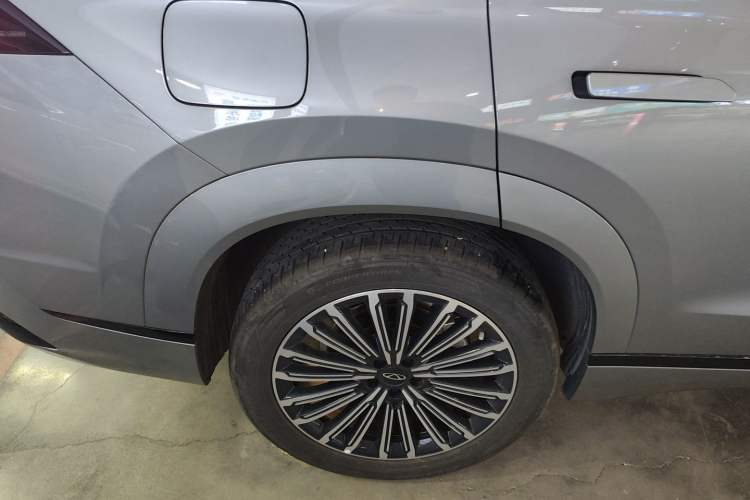 Used Chery Tiggo 9 C-DM 2025 1.5T 106KM Ultra-Comfort Edition 5 Seats Lithium-NMC