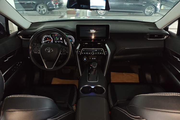 Used Toyota Harrier 2023 2.0L CVT Two-Wheel Drive Entry Version