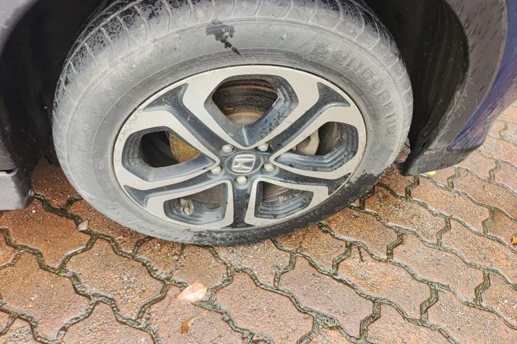 Used Honda XR-V 2015 1.8L EXi CVT Comfort Version Right Front Wheel Hub