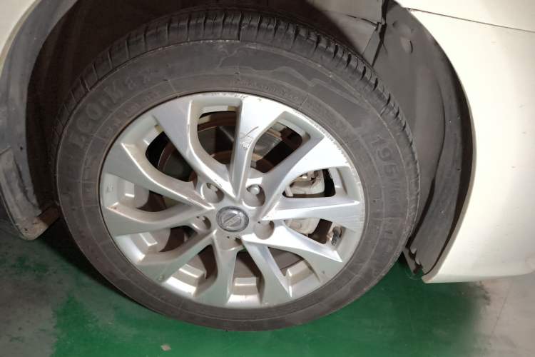 Used Nissan Sylphy 2019 1.6XV CVT Smart Connect Luxury Edition China V Standard Right Front Wheel Hub