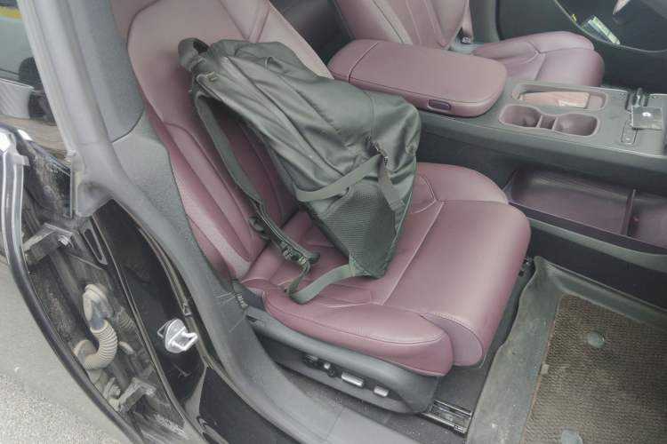 Used Nio ET5T 2024 75kWh Touring Right Front Seat