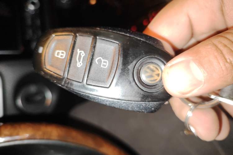 Used Volkswagen Touareg 2011 3.0 TSI High-End Version Vehicle Key
