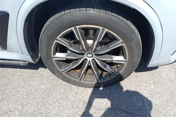 Used BMW X5 2022 xDrive 30Li Luxury M Sport Package