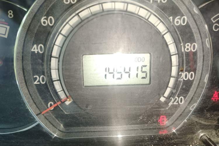 Used JAC Group Refine M2 2012 1.5L MT Comfort Sporty 7-Seater
