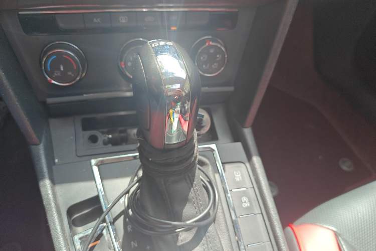 Used Volkswagen Lamando 2019 230TSI DSG Vision Edition China V Standard Gear Lever