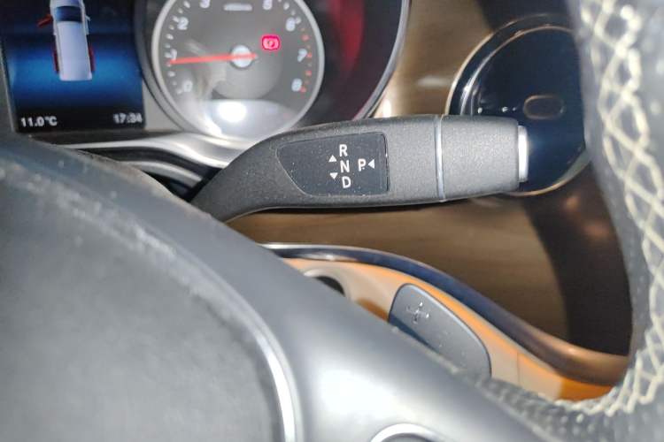 Used Mercedes-Benz V-Class 2021 V 260 L Long-wheelbase Luxury Edition