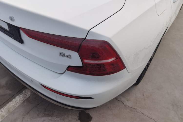 Used Volvo S60 2023 B4 Zhiyuan Luxury Edition
