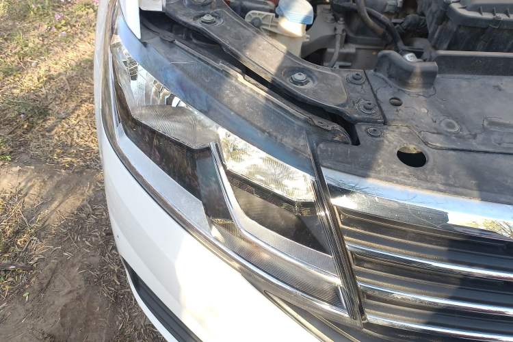 Used Volkswagen Lavida 2019 Lavida Start 1.5L Automatic Trendy Version China VI Standard Right Front Headlight