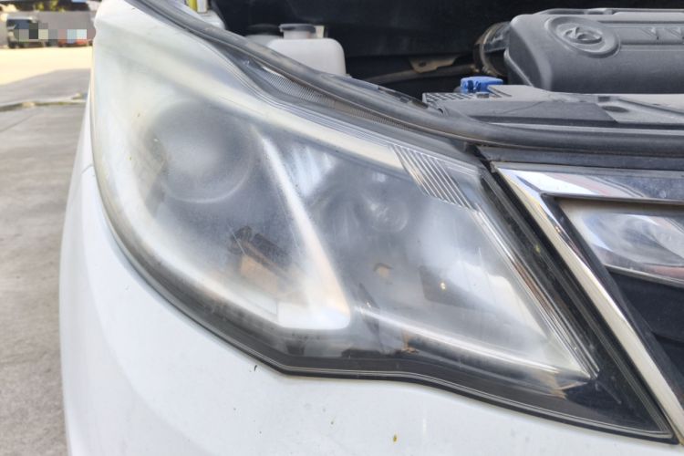 Used CHANGAN KAICHENG Oushang A600 2016 1.5L Manual Luxury 7-Seater Right Front Headlight