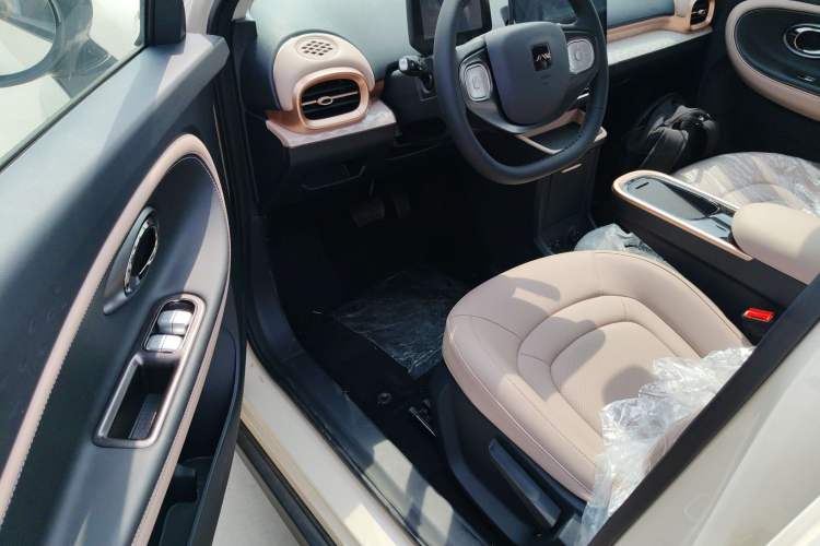 Used JAC Yiwei 3 2024 Zhi'ai Edition 330km Air Driver Seat