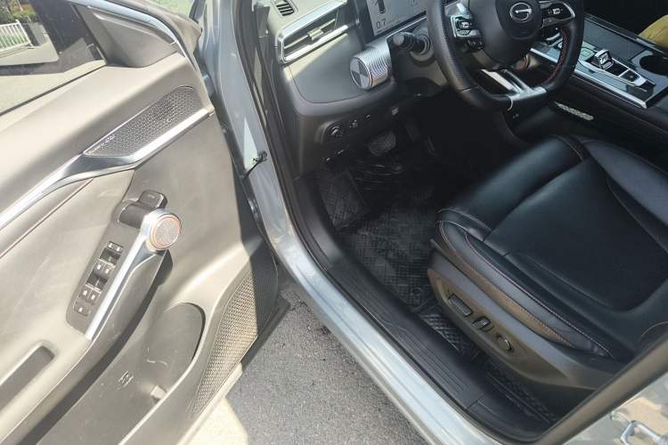 Used GAC Trumpchi EMKOO 2022 1.5T Supernova Max Edition Driver Seat