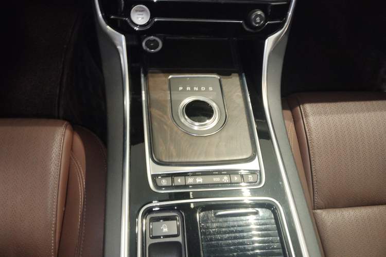 Used Jaguar XFL 2020 XFL 2.0T P250 Four-Wheel Drive Luxury Edition
