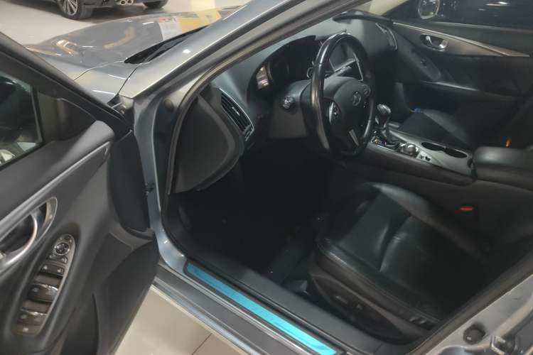 Used Infiniti Q50L 2015 2.0T Enjoyment Edition Driver Seat