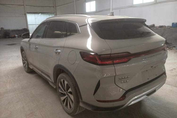 Used BYD Song PLUS New Energy 2024 Honor Edition EV 520km Luxury Model