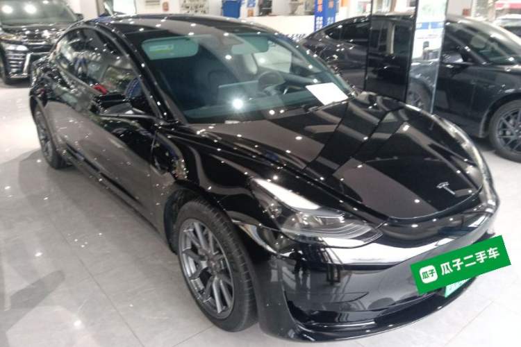 Used Tesla Model 3 2022 Rear-Wheel-Drive Version Front Right 45 Deg