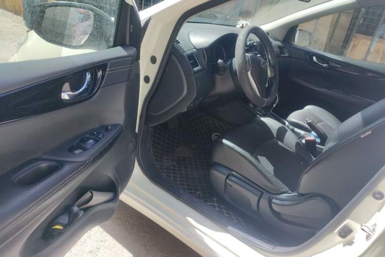 Used Nissan Tiida 2019 1.6L CVT Smart Drive Version China VI Standard Driver Seat