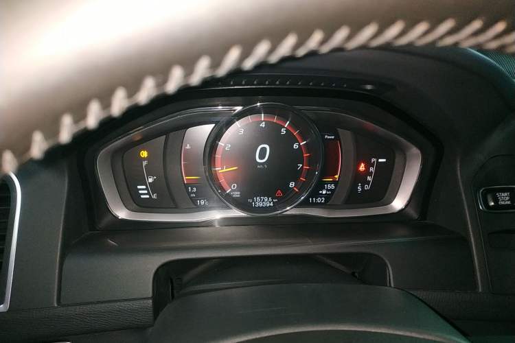 Used Volvo XC60 2017 T5 AWD Smart Upgrade Edition Instrument Cluster