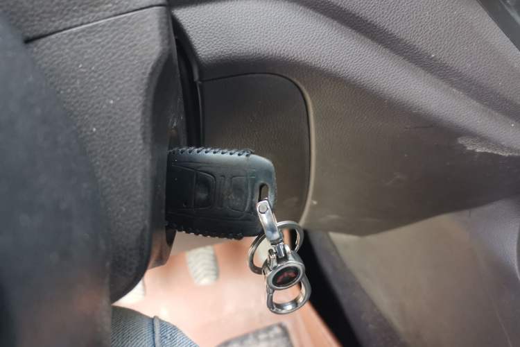 Used Wuling Hongguang V 2021 1.5L Jingqu Version LAR Vehicle Key