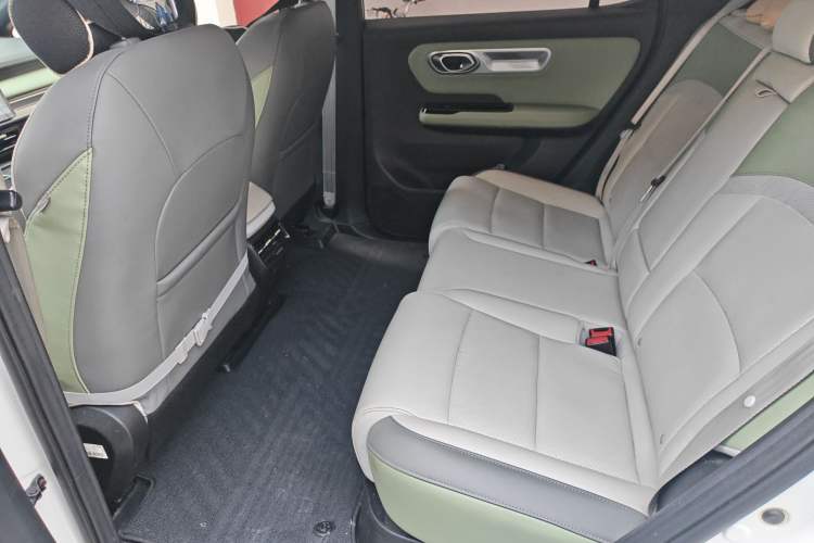 Used AION Y 2022 Plus 70 Tech Edition Left Rear Seat