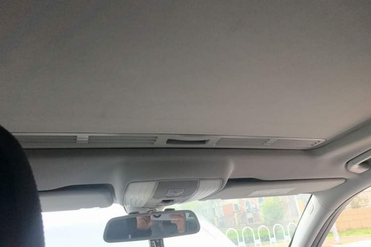 Used Mercedes-Benz E-Class 2012 E 200 L CGI Elegant Model
