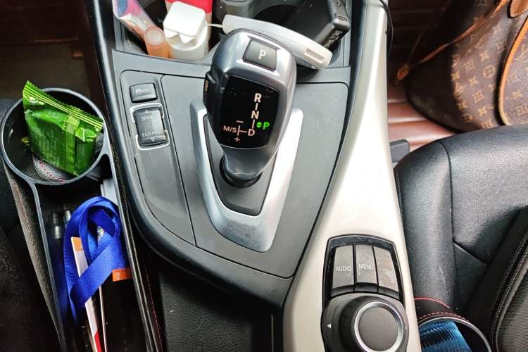 Used BMW 1 Series 2016 118i Leading Model Gear Lever