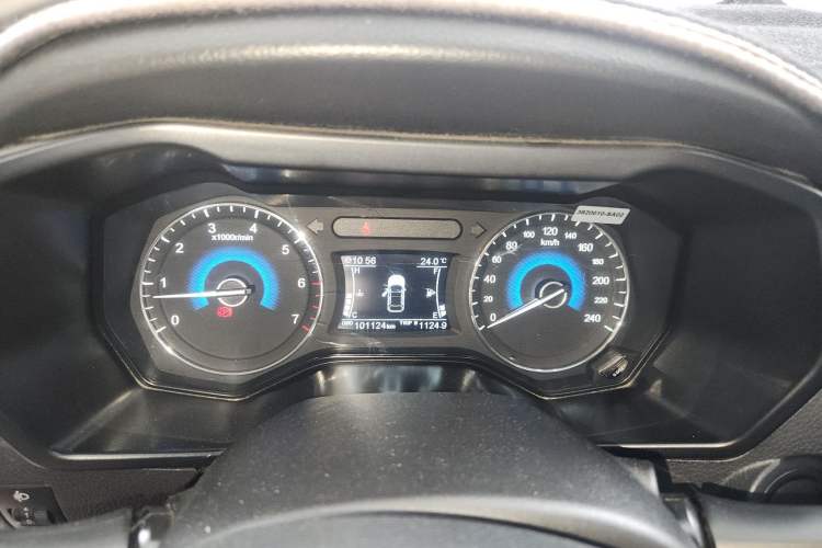 Used Dongfeng Fengon 580 2016 1.8L Manual Comfort Model
