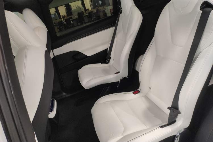 Used Tesla Model X 2023 Three-Motor All-Wheel-Drive Plaid Version Interior 4