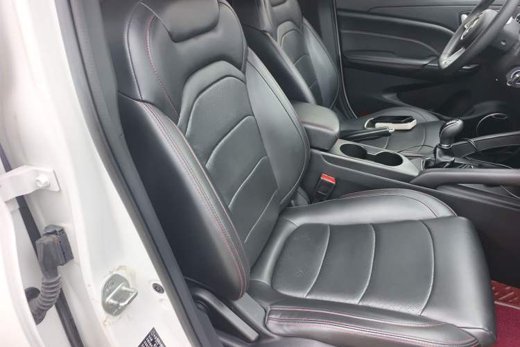 Used Dongfeng Fengon 500 2022 1.5L Manual Enjoyment Model