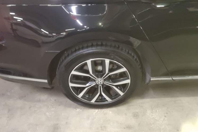 Used Volkswagen Magotan 2020 330TSI DSG Leading Model Exterior 5