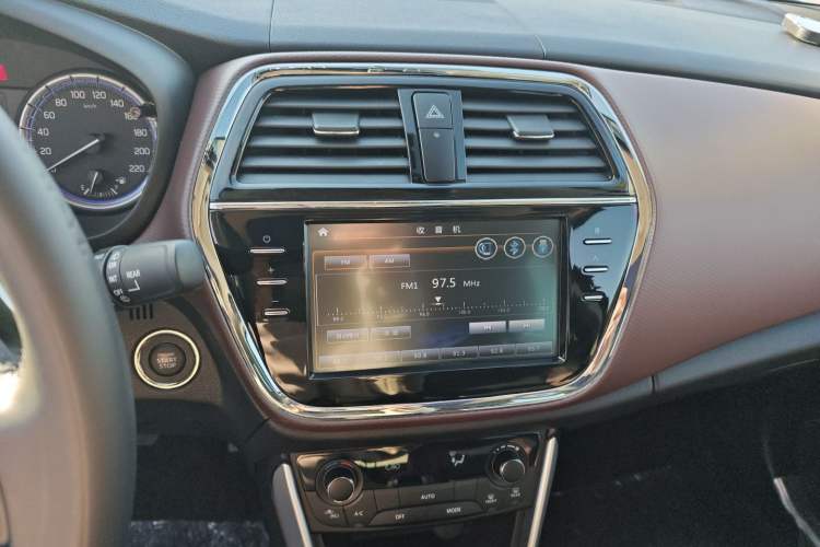 Used Suzuki Vitara S-Cross 2017 1.6L CVT Two-Wheel Drive Urban Advanced Model