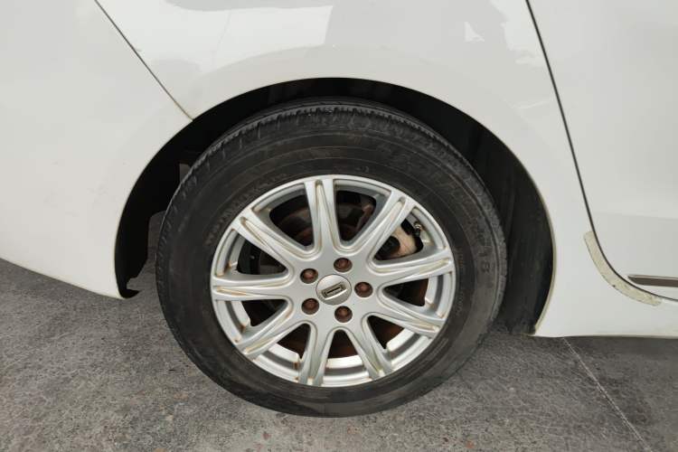 Used Qoros 3 2016 Sedan 1.6L Automatic ZhiNeng Model