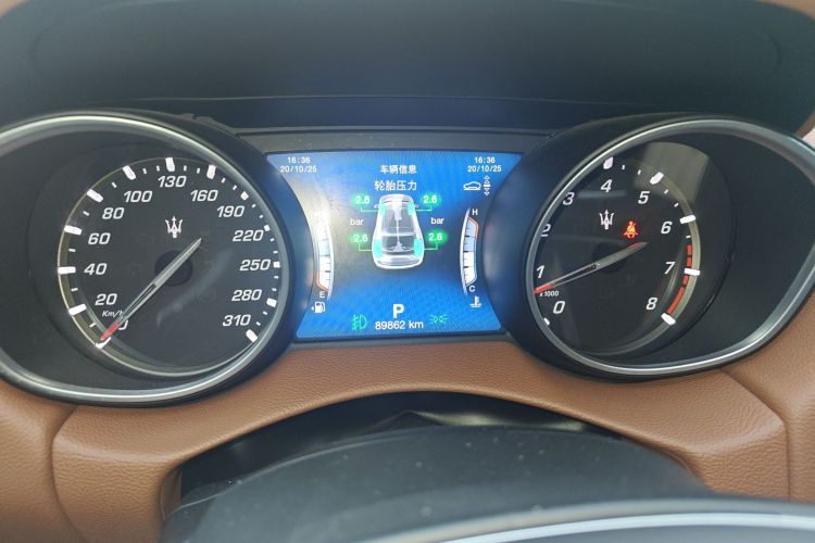 Used Maserati Levante 2016 3.0T Standard Edition Odometer Close Up