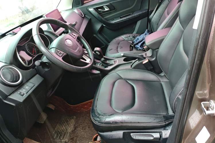 Used Bestune X40 2017 1.6L Automatic Prestige Edition
